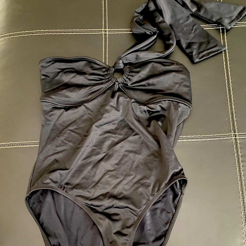 Women’s One Piece Swimsuit!!